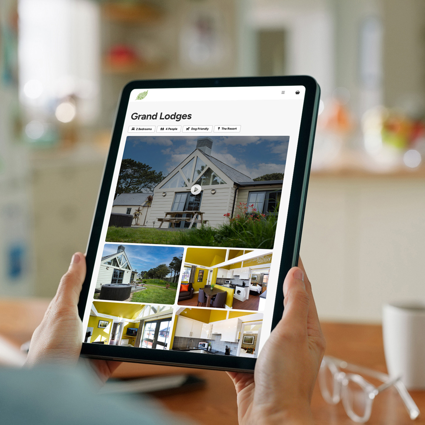 Les Ormes Tablet Mock Up Fig