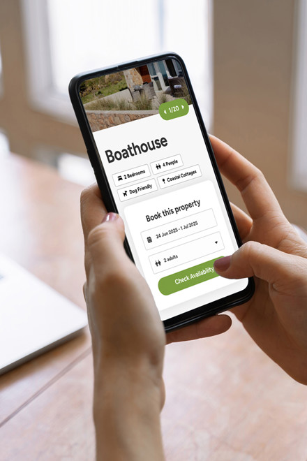 Les Ormes Mobile Mockup